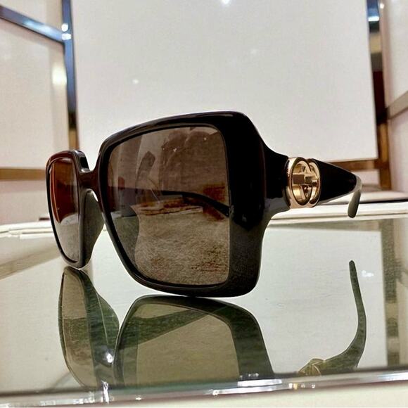 Gucci Black and Gold Sunglasses Luxury Eyewear #5. - Picture 5 of 14